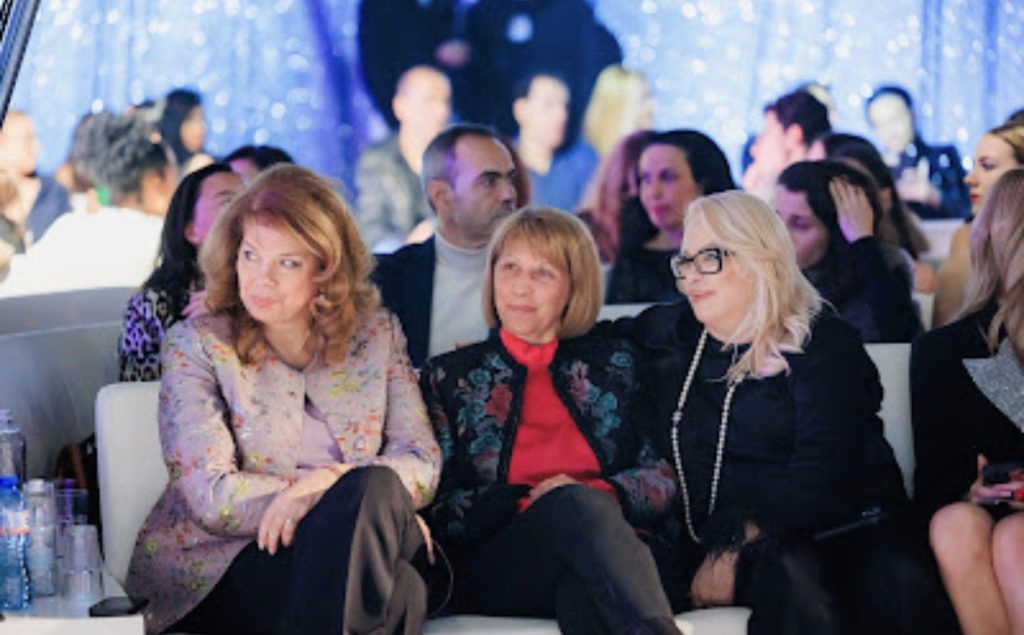 Вицепрезидентът Илияна Йотова уважи третата вечер на CodeFashion Runway ﻿– модата срещна държавността в блясък и естетика ﻿