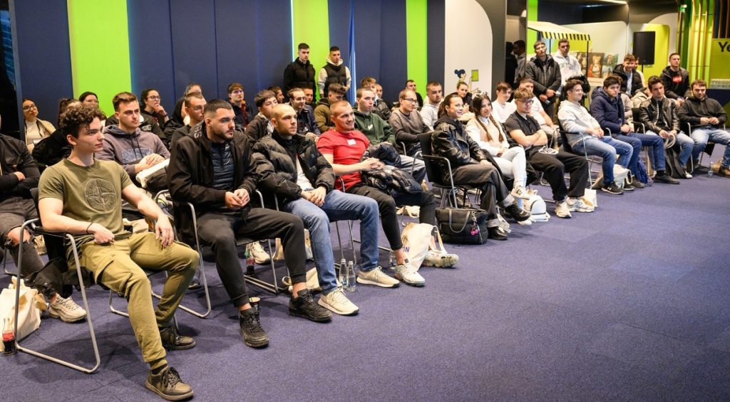 CETIN и Yettel организираха ден на отворените врати за бъдещи инженери