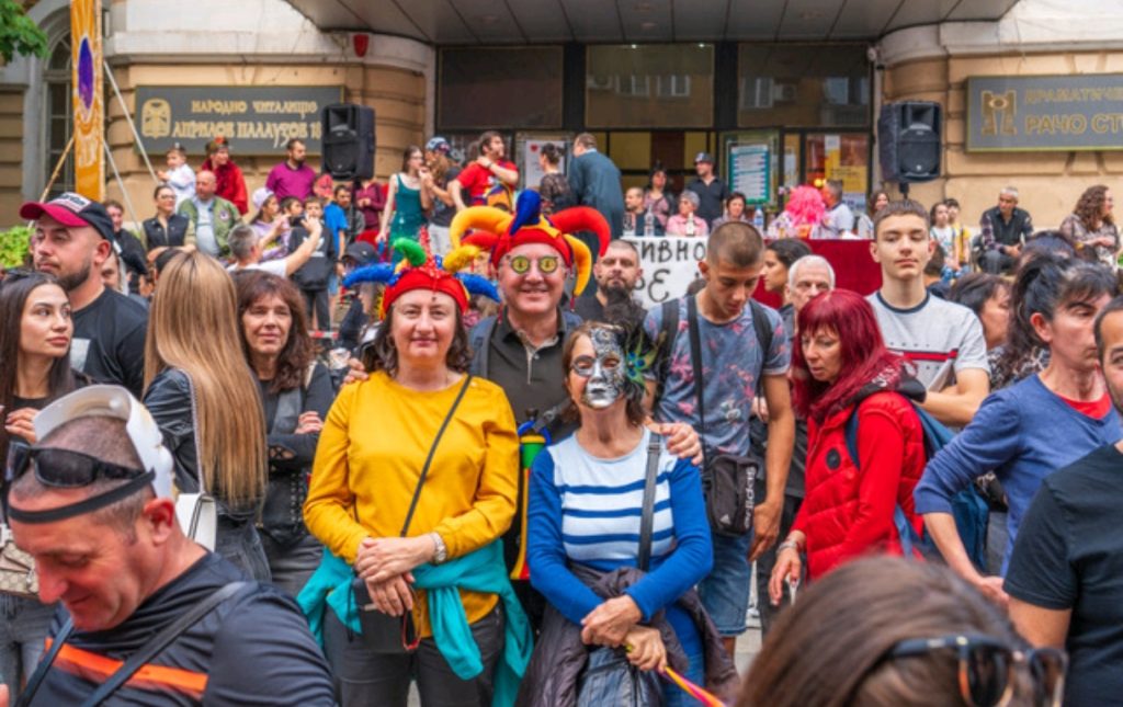 Карнавал Габрово се завръща: още по-дръзки послания, конкурс за карнавални картини и мемета, гарантирана веселба