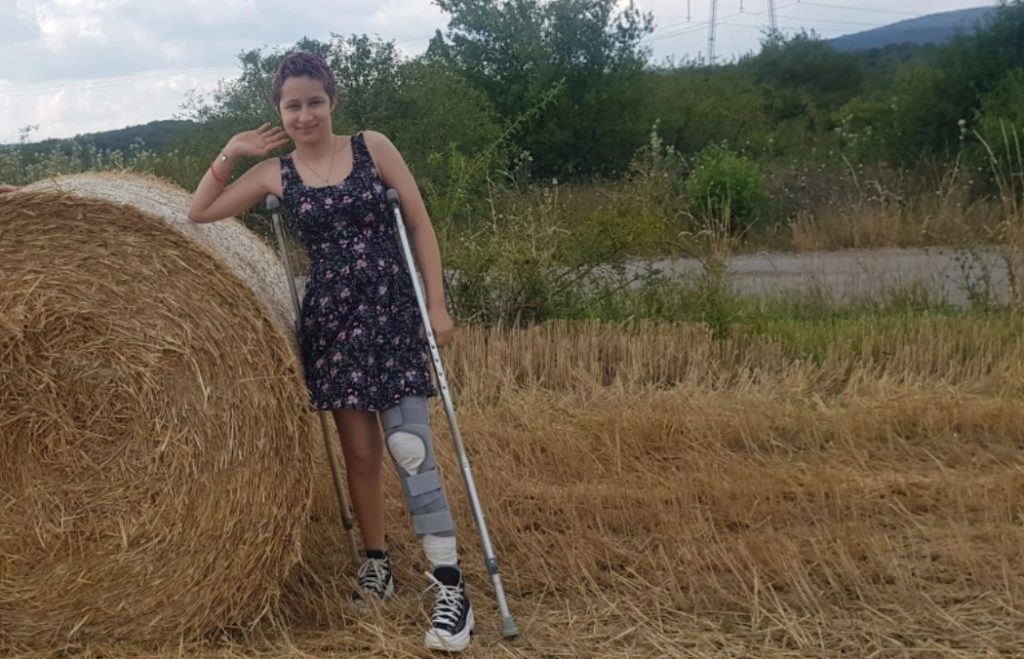 15-годишнaта Лили&nbsp; се нуждае от спешна животоспасяваща операция в Германия