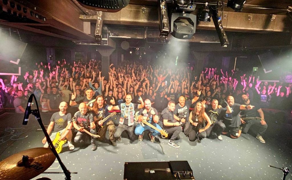 Пълен Joy Station и 4 часово шоу ознаменуваха първия по рода си Triple Tribute Treat евент в София