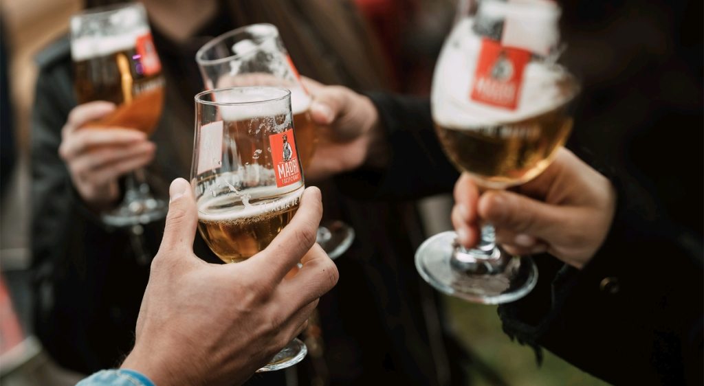 Madrí Excepcional празнува рожден ден и престижна награда с шумно парти﻿﻿