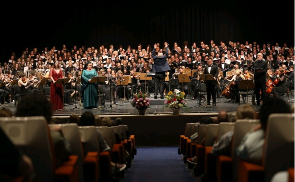 400 МУЗИКАНТИ ИЗПЪЛНИХА ДЕВЕТАТА СИМФОНИЯ НА БЕТОВЕН В ЗАЛА 1 НА НДК