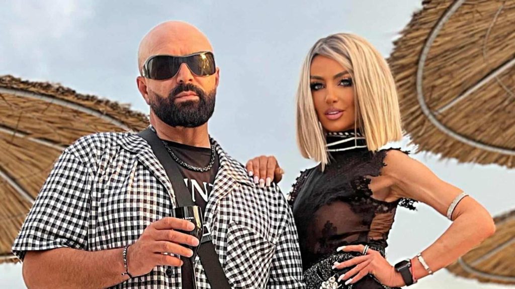 Janet Jewels – Любов към бижутата, превърната в история на успеха