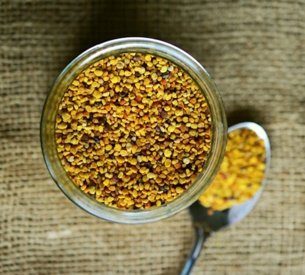 5 начина да включите пчелен прашец в ежедневната си диета